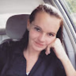 Meet your Posher, Crystal